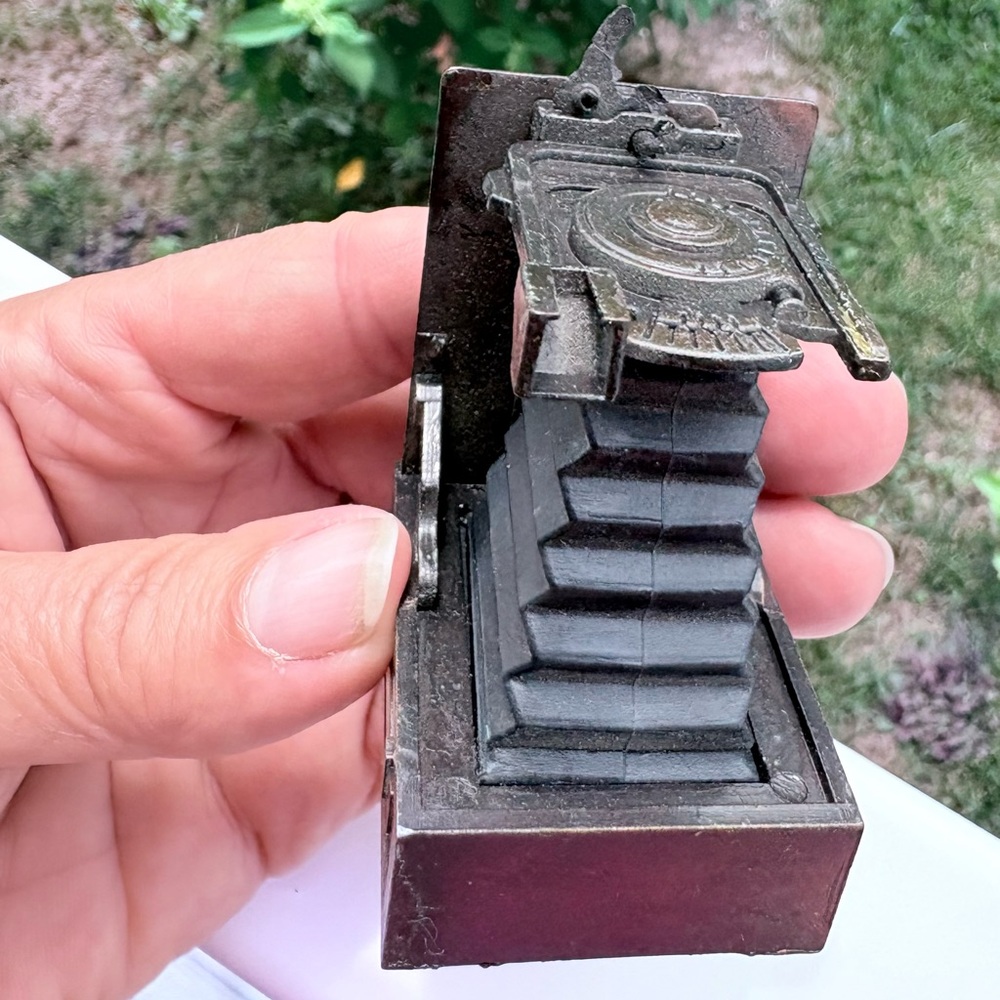 Vintage Miniature Camera Die Cast Pencil Sharpener